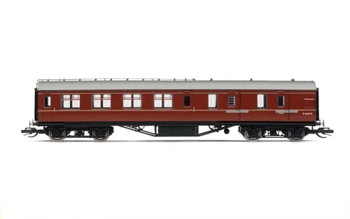 Image of Hornby TT:120 Coach Car - TT4034A BR 57' Brake Third, M5629M - Era 5 Train Toy, TT Gauge Carriage for Train Set, Rolling Stock Models for Adults - 1:120 Scale Model Gift