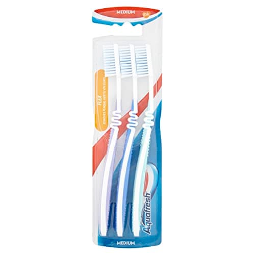 Image of Aquafresh Flex Toothbrush, Medium, Pack of 3