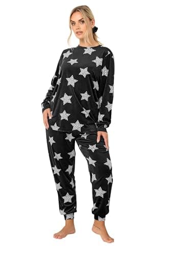 Image of Yours Curve Set Star Print Fleece Pyjama & Scrunchie - Women's - Plus Size Curve Black