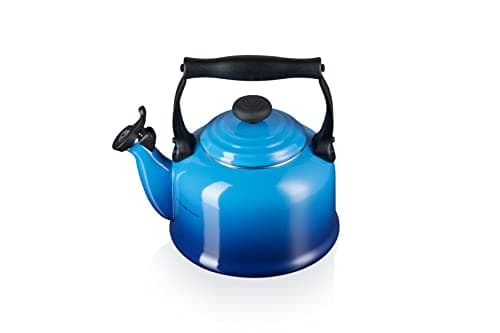 Image of Le Creuset Traditional Stove-Top Kettle with Whistle, Suitable for All Hob Types Including Induction, Enamelled Steel, Capacity: 2.1 L, Azure, 40102022200000