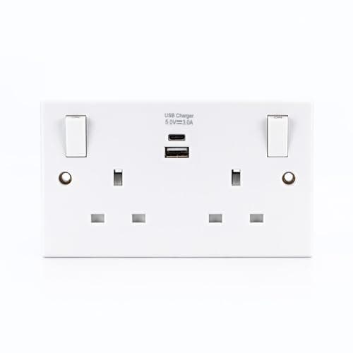 Image of STATUS 13A Double Wall Socket with USB-C and Dual USB-A Fast-Charge Ports, 2-Gang Switched Faceplate for Home, Office or Kitchen, White (S2G13ATCAUSBSWS4)