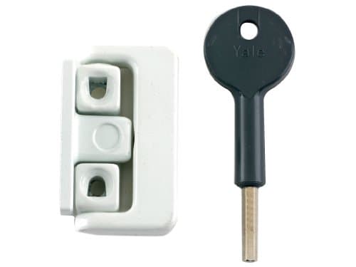 Image of Yale Locks 8K101 Window Latches Multi Pack of 4 White Finish Visi Pack