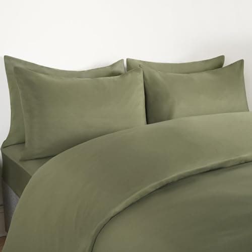 Image of Brentfords Green Pillow Cases 2 Pack, Housewife Pillowcases Bed Pillow Soft Comfortable Hotel Quality Luxury Pillow Case with Envelope Closure - Woodland Green, 50cm x 75cm