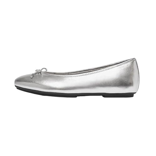 Image of Fitflop DELICATO Bow Soft Metallic-Leather Ballet Flats Silver