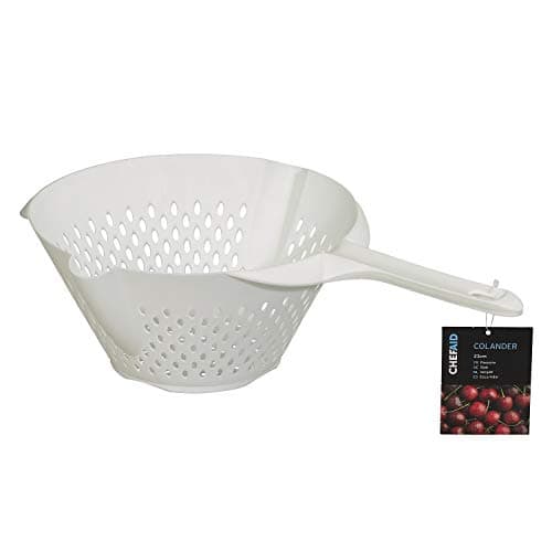 Image of Chef Aid 23cm Plastic Colander with Dual Pouring Lips and Handle, Lightweight, Durable Strainer for Draining Pasta, Vegetables, and Fruits, BPA Free, Dishwasher Safe