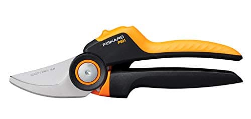 Image of Fiskars Bypass Garden Pruners M, X-series PowerGear, P921, With rolling handle, For fresh branches and twigs, Non-stick coated, Stainless steel blades, Length: 20.1 cm, Black/Orange, 1057173