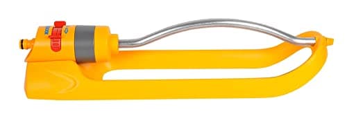 Image of HOZELOCK - Rectangular Oscillating Sprinkler Plus 200 m² : Medium-area Tractor-mounted Spray Sprinkler, Ideal for Lawn and Established Plant, Adjustable Oscillation: 17 Jets Even Coverage [2974P0000]