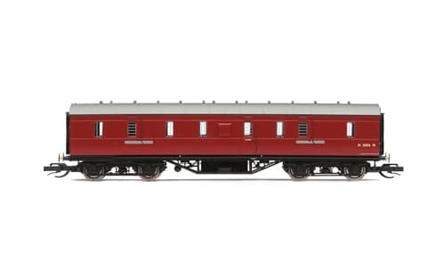 Image of Hornby TT:120 Coach Car - TT4039 BR 50’ Passenger Brake, M31014M - Era 4 Train Toy, TT Gauge Carriage for Train Set, Rolling Stock Models for Adults - 1:120 Scale Model Gift