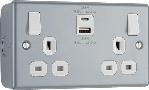 Image of BG Electrical 22W Double Switched Wall Plug Socket with Fast Charge Type A and C USB Charging Ports, Metal Clad, White Inserts, 13A, MC522UAC22