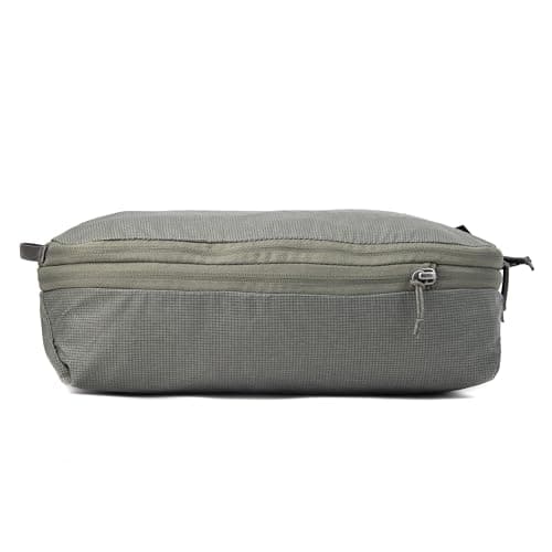 Image of Peak Design Packing Cube, Sage, Weatherproof Luggage Cube with Dual Compartment Organization, Expansion and Compression, Zipper Opening, Travel Organizer for Men and Women, Size M