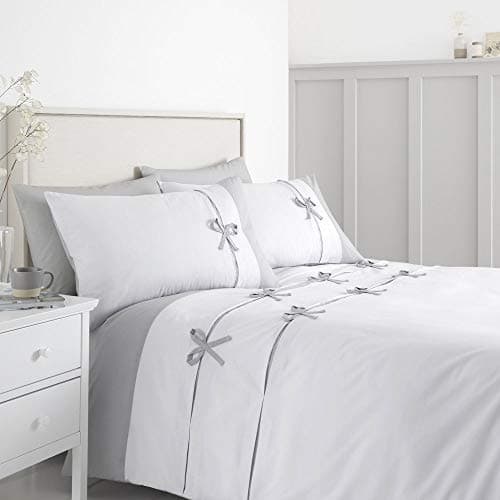Image of Catherine Lansfield Milo Bow Double Duvet Cover Set with Pillowcases White