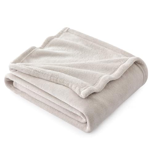 Image of Bedsure Fleece Throw Blanket for Bed - Soft Cosy Fluffy Blankets for Sofa, Warm Double Throws for Audlts, Decor Gifts for Women and Men,Beige, 150x200 cm