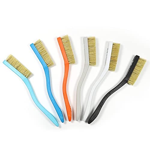 Image of Climbing & Bouldering Brush with Natural Firm Boar's Hair Bristles and Durable Handle, Climbing Chalk Brush Designed for Ultimate Performance on Climbing Wall Indoor or Outdoor (Mixed 6 Colors)