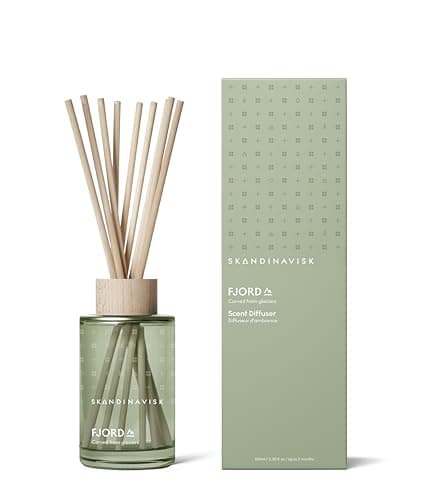 Image of Skandinavisk FJORD Reed diffuser with 8 reeds; Scent notes: Apples and pear blossom, orchard fruits and redcurrants, 100 ml
