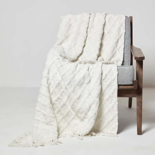 Image of HOMESCAPES 125 x 150 cm 100% Cotton White Tufted Throw with Geometric Diamond Textured Pattern 180 Thread Count Pure Cotton Bedspread Blanket for Bed or Sofa