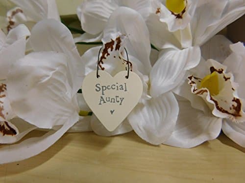 Image of East of India Mini wooden heart on wire hanger: Special Aunty