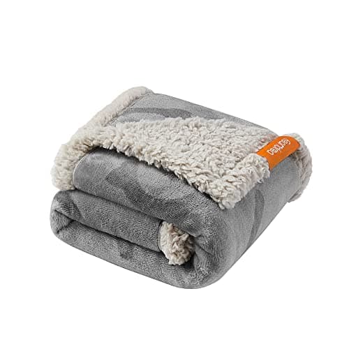 Image of Feandrea Waterproof Dog Blanket, Sherpa Fleece Pet Blanket for Miniature Dogs, Cats, 73 x 63 cm, S, Machine Washable, Reversible Dog Couch Cover Protector, Grey PPB029G01