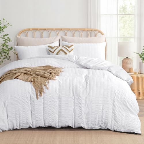 Image of Aisbo King Size Duvet Cover Sets White Seersucker Bedding Set with 2 Pillowcases, Soft Breathable Textured Puckering Bed Quilt Cover Set with Zipper (230×220cm) 3pcs