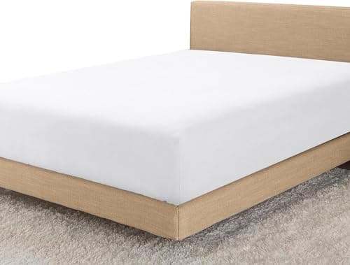 Image of Linens World Egyptian Cotton Fitted Sheet Double (137x190cm), 30cm Deep Pocket, 200 Thread Count, Soft Breathable Bed Sheet, Anti-Wrinkle, Easy Care Bottom Sheet (White)
