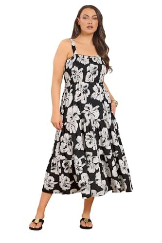 Image of Yours Curve & White Floral Shirred Maxi Dress - Women's - Plus Size Curve