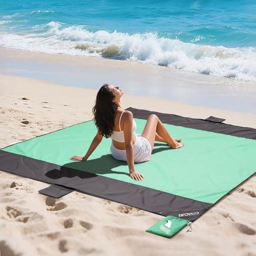 Image of COVACURE Beach Blanket Mat with 3 Zipper Pockets, Extra Large 210 x 200cm Water Resistant Sand Proof Picnic Blanket for Camping, Hiking, Picnic (Green)