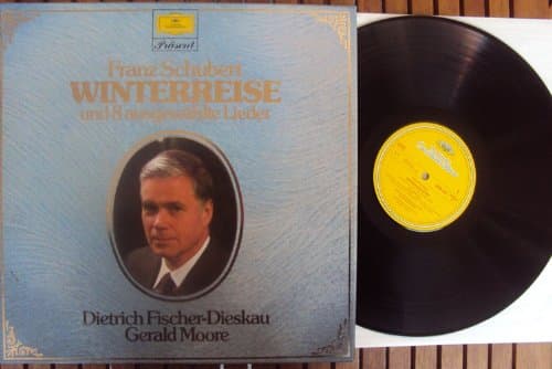Image of Winterreise und 8 ausgewählte Lieder. Dietrich Fischer Dieskau, Gerald Moore. Präsent Stereo