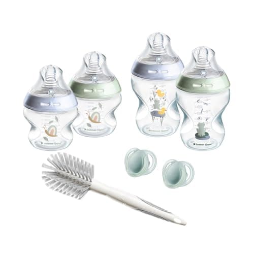 Image of Tommee Tippee Natural Start Newborn Starter Set, 150ml and 260ml Anti-Colic Baby Bottles with Slow Teat Included, Slow & Medium-Flow Breast-Like Teats for a Natural Latch, Self-Sterilising, Blue