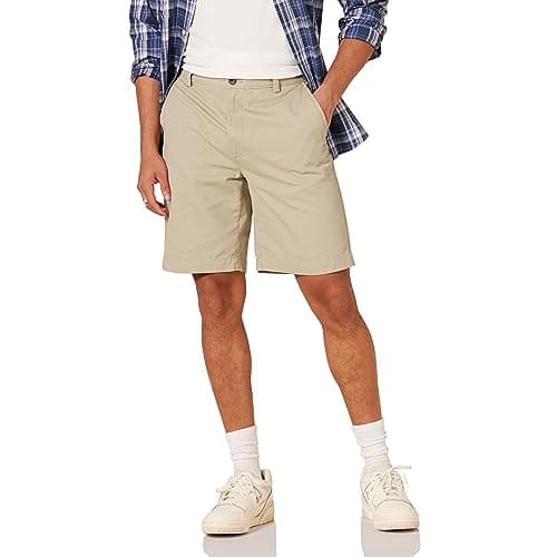 Image of Amazon Essentials Men's Classic Fit 9" (23cm) Pocketed Chino Shorts, Khaki, 34W