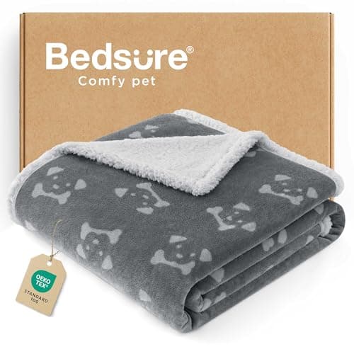 Image of Bedsure Waterproof Dog Blanket - 102x76cm Fleece Dog Blanket for Medium Dogs and Cats, Machine Washable, Reversible Pet Blankets Protects Bed and Sofa with Soft Plush, Grey