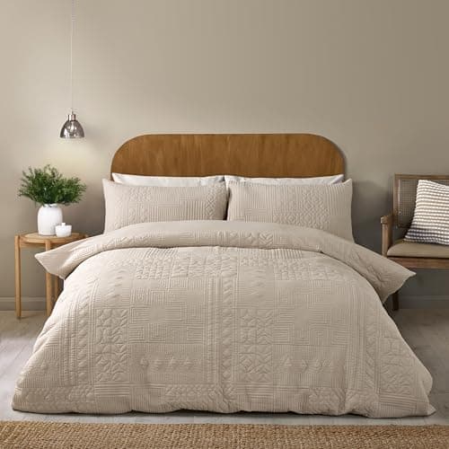 Image of Catherine Lansfield Folkstone Geo King Duvet Cover Set with Pillowcases Natural