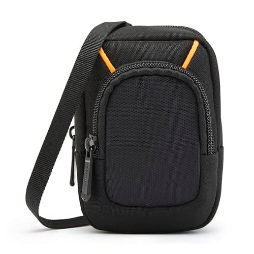 Image of Amazon Basics Large Compact Digital Camera Case with Internal Padding for 5.2 x 3.2 x 1.0 inch Cameras, Solid, Black, Small