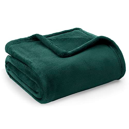 Image of Bedsure Fleece Throw Blanket for Sofa - Soft Cosy Fluffy Blankets for Bed, Warm Single Throws for Audlts, Forest Green, 130x150 cm