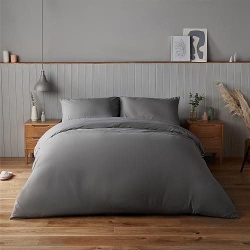 Image of Silentnight Supersoft Duvet Set - Cosy & Comfortable Delicate Touch - Luxurious Easy Care Microfibre with Button Fastening - Stylish & Modern Duvet Quilt Cover + Pillowcase Bed Set, Double, Charcoal