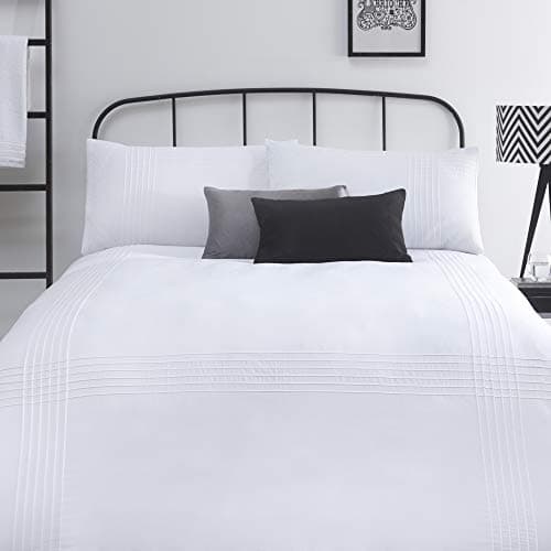 Image of Serene Amalfi Pintuck Duvet Cover – White Single Bedding Set (140 x 200cm) – Luxury Hotel Style Pinch Pleat Quilt Cover – Soft Easy Care Polycotton – Elegant White Bedroom Decor