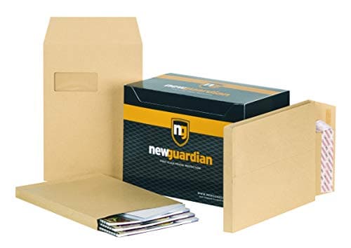 Image of New Guardian Envelopes Heavyweight Peel and Seal with Window Gusset 25mm 130gsm Manilla C4 (Pack 100)