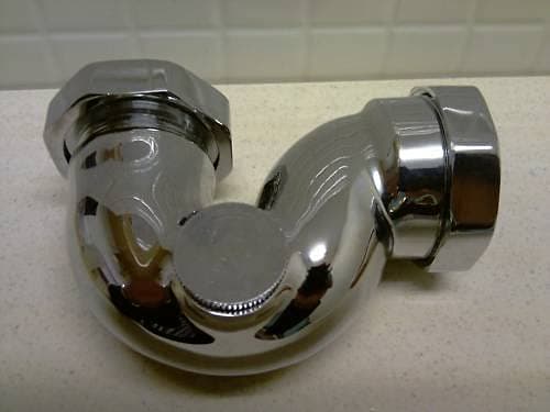 Image of Exposed Traditional Low Level Shallow Chrome on Brass 1 1/2" Bath P Trap Waste