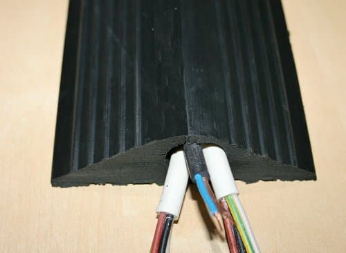Image of Heavy Duty Black Rubber Floor Cable Wire Cover Tidy Protector Safety Trunking Bumper Ramp 1 Metre length