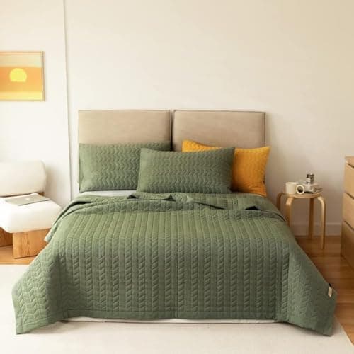Image of Lunoroey Bedspread King Size Green Soft Microfiber Lightweight Quilted Bedspreads Coverlet All Season Bedding Set (1 Quilt, 2 Pillow Shams)