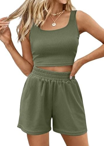 Image of CheChury Women's Co-ord 2 Piece Summer Outfit Crop Tank Top and High Waisted Shorts with Pockets for Streetwear Sport Beach Casual Loungewear,Green,M