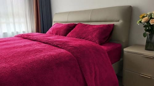 Image of John Aird Teddy Fleece Duvet Cover Quilt Bedding Set With Pillow Cases (Red, King)