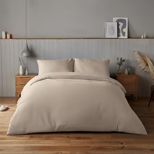 Image of Silentnight Supersoft Duvet Set - Cosy & Comfortable Delicate Touch - Luxurious Easy Care Microfibre with Button Fastening - Stylish & Modern Duvet Quilt Cover + Pillowcase Bed Set, Single, Natural