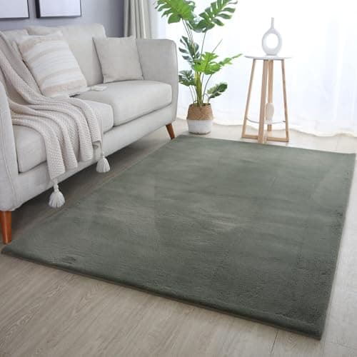 Image of Plushtale Plain Living Room Area Rug Super Soft Poly Cotton Rug Cut Pile Machine Washable Foldable Modern Rug for Living Room Bedroom Hallway in 7 Colours- Green- 80 x 120 cm (Rectangular)