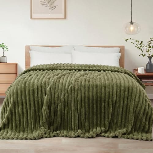 Image of Exclusivo Mezcla Double Size Flannel Fleece Blanket, Super Soft Striped Jacquard Bed Blanket, Lightweight Fuzzy Cozy for All Seasons, 150x200 CM, Olive Green
