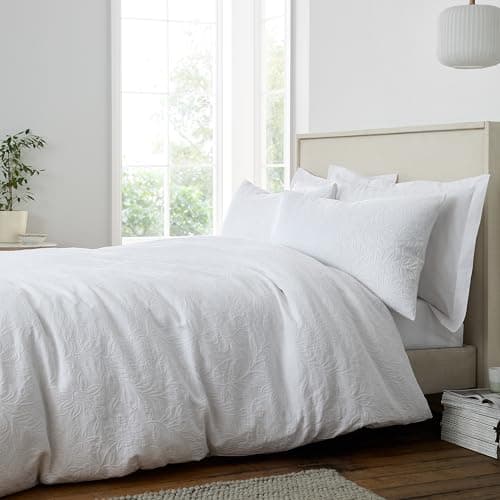 Image of Bianca Fleur Matelassé Jacquard 200 Thread Count Cotton King Duvet Cover Set with Pillowcases White
