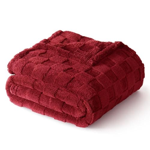 Image of Exclusivo Mezcla Fleece Throw Blanket for Couch,Super Soft and Warm Lightweight Checkered Pattern Blankets for All Seasons, 127x152 CM, Deep Red