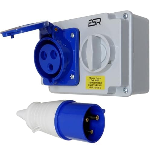 Image of 32A Interlocked Socket and 32 Amp Plug 3 Pin 2PE 240v Blue Wall Mount IP44 Switched
