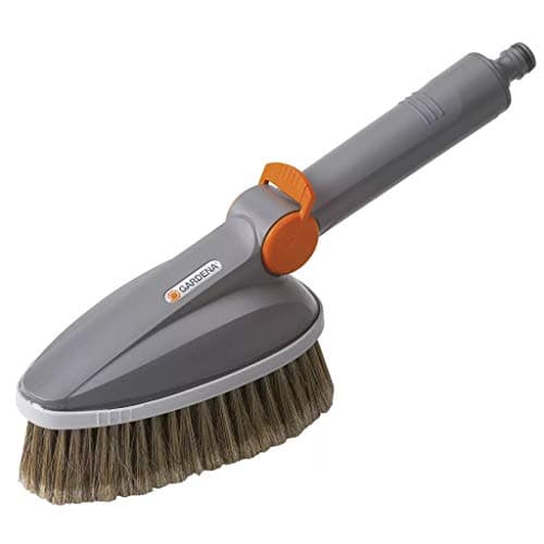 Image of Gardena hand-held wash brush: Water-carrying cleaning brush for the cleaning system, ideal for cleaning garden furniture and vehicles (5574-20)