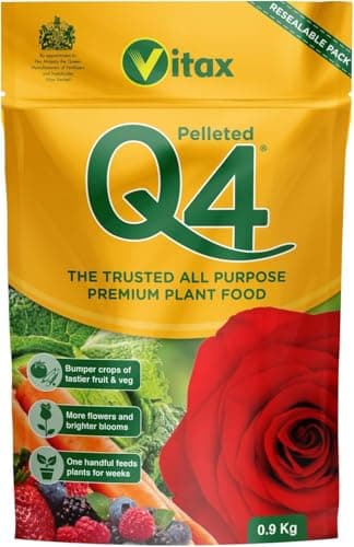 Image of Vitax Organic Q4 All-Purpose Pelleted Fertiliser – Premium Plant Food for Flowers, Vegetables, Fruit, Roses & Lawns Easy-to-Use, Nutrient-Rich, Low-Dust Pellets (0.9Kg Pouch)