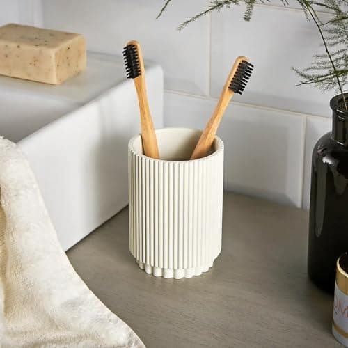Image of Generic New Modern Luxe Ribbed Resin Tumbler Toothbrush Holder - White