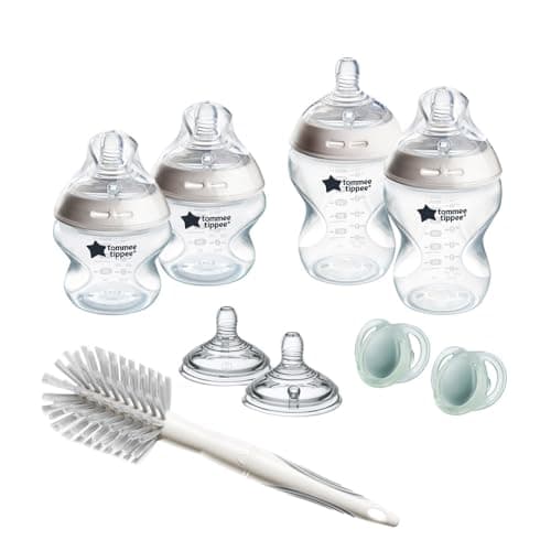Image of Tommee Tippee Natural Start Newborn Starter Set, 150ml and 260ml Anti-Colic Baby Bottles with Slow Teat Included, Slow & Medium-Flow Breast-Like Teats for a Natural Latch, Self-Sterilising